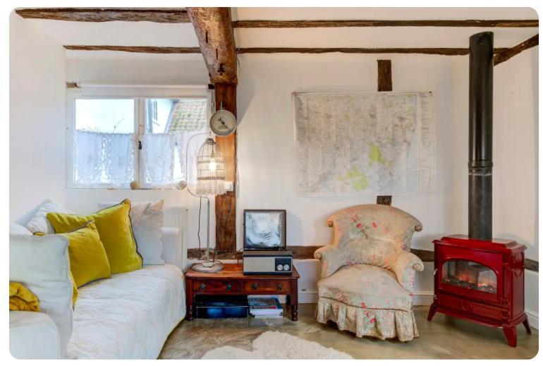 The Dairy, One Bedroom Cottage In A 15Th Century Farmhouse Parham Exteriör bild