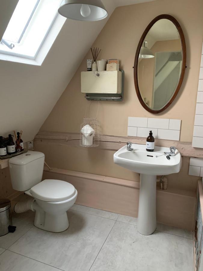 The Dairy, One Bedroom Cottage In A 15Th Century Farmhouse Parham Exteriör bild
